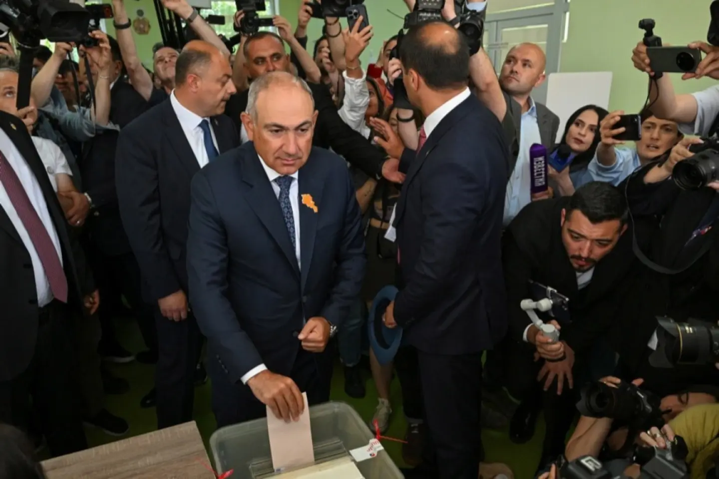 Alegeri parlamentare în Armenia: victorie zdrobitoare pentru puterea pro-occidentală