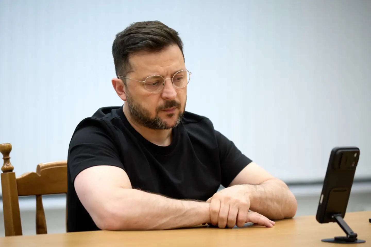 Zelenski spune că a discutat cu emisari americani în timpul unei escale la Chișinău