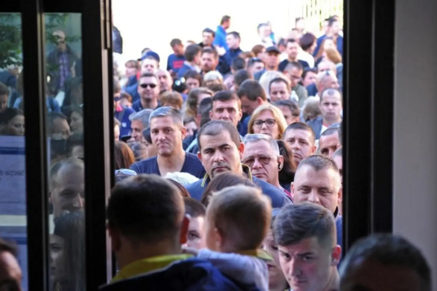 Banca Transilvania a lansat o campanie de shopping bancar online dedicată românilor din diaspora