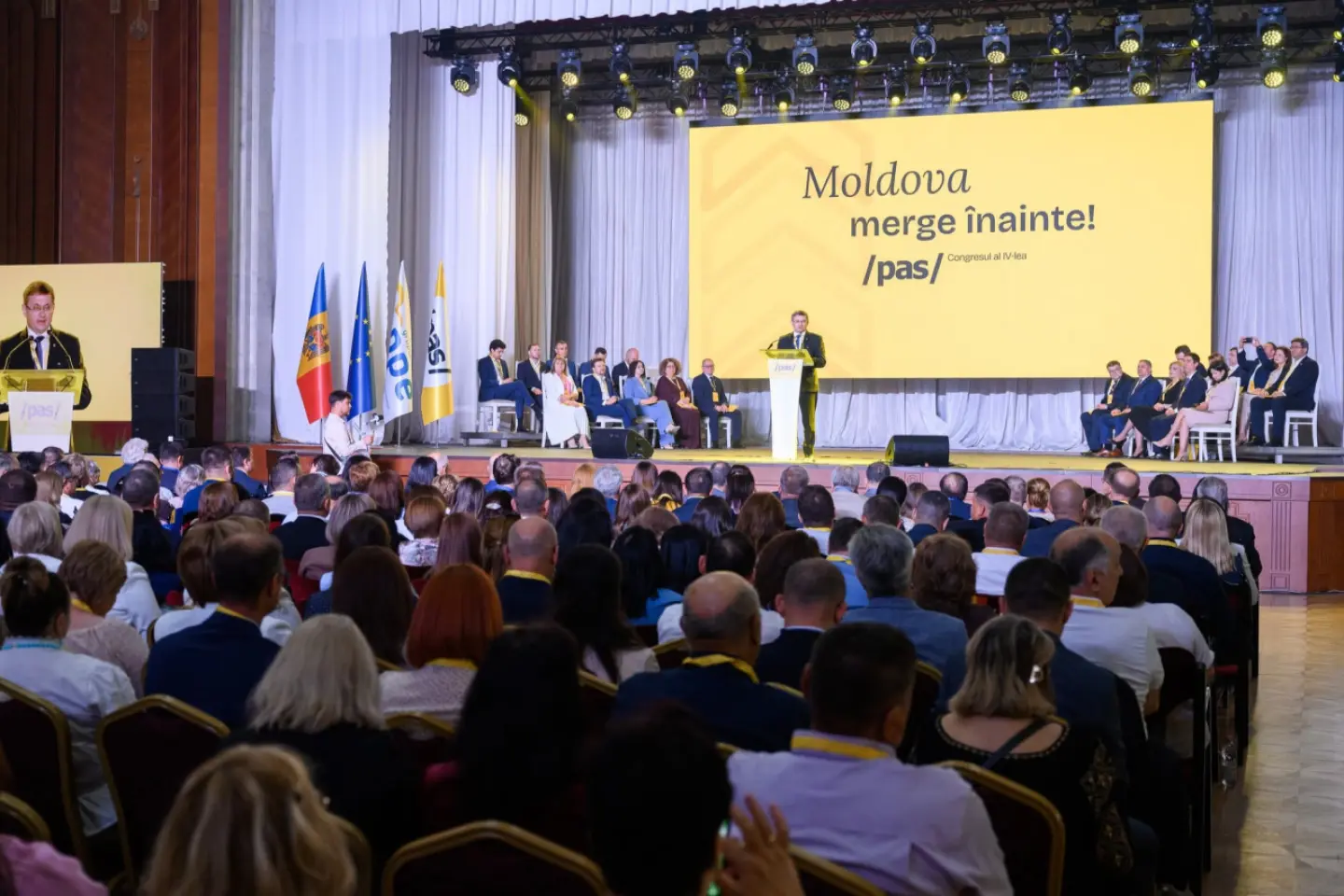 PAS, de la congres la congres