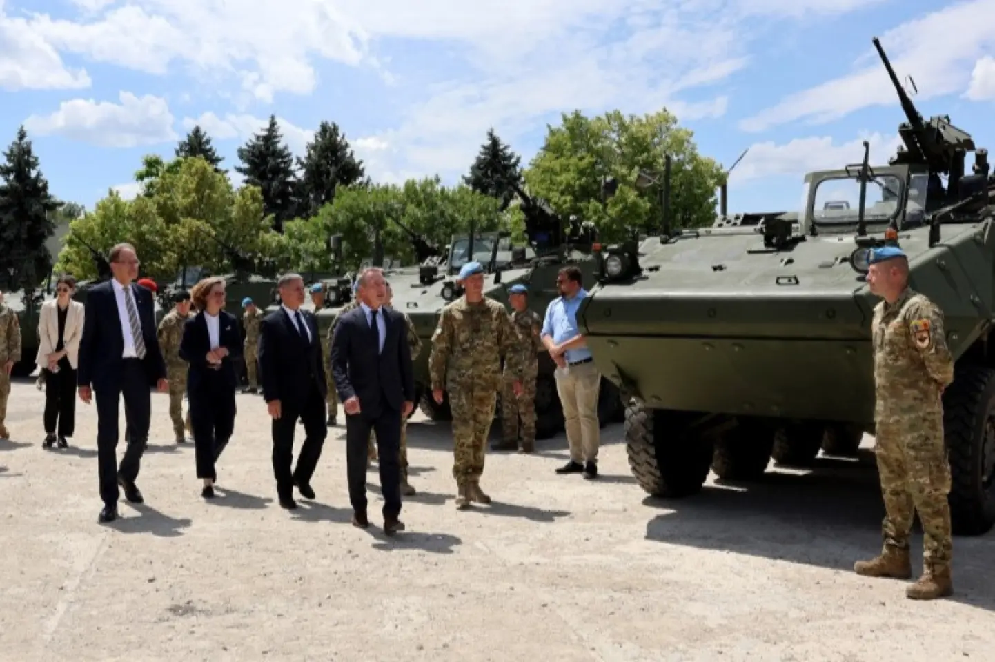 R. Moldova a primit primele cinci transportoare blindate Piranha-5 donate de Germania