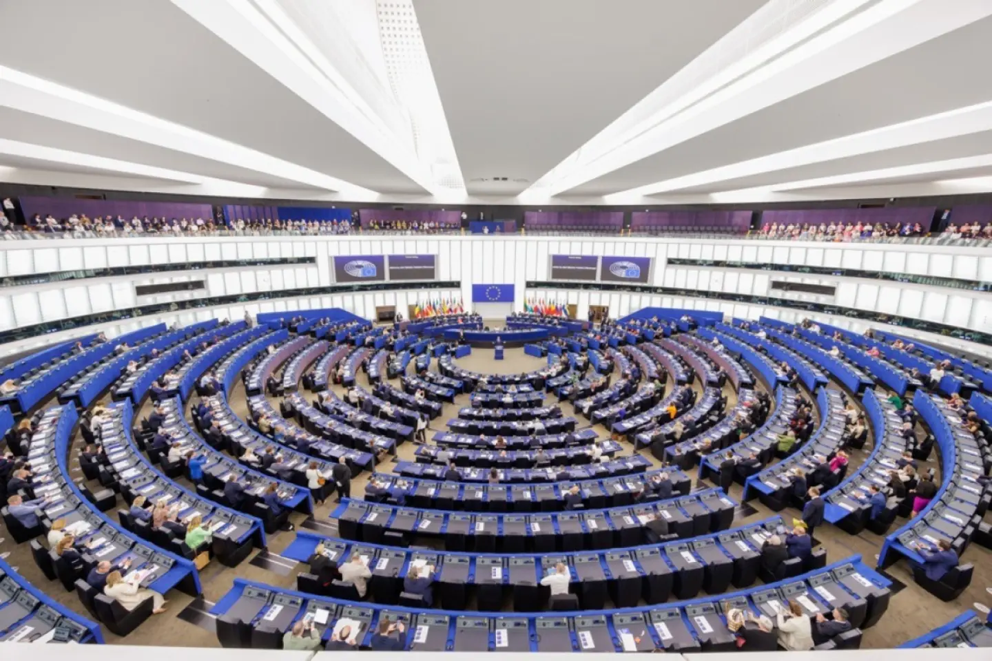 Parlamentul European: Este nevoie de mai mult sprijin pentru Ucraina și Republica Moldova