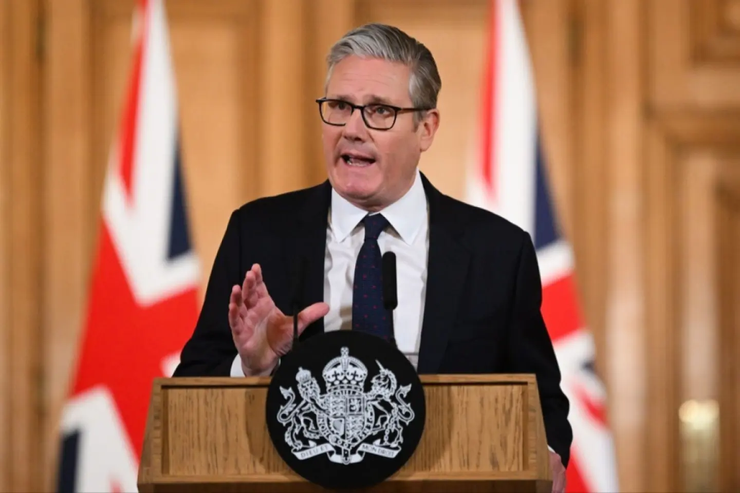 Un român și un ucrainean - condamnați la închisoare de justiția britanică, pentru tentative de incendiere a unor proprietăți legate de premierul Keir Starmer