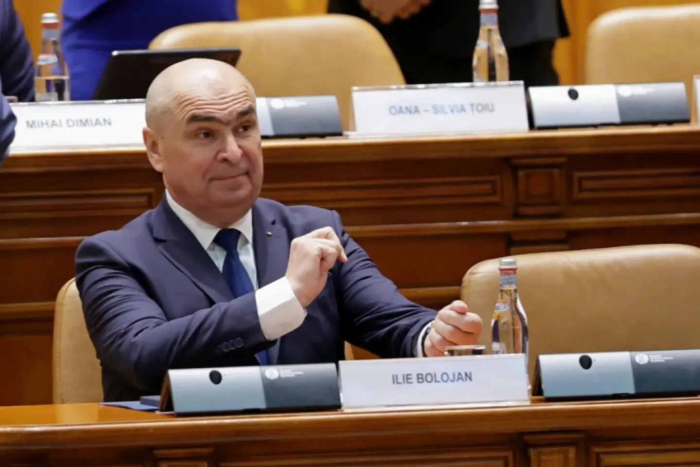 La București se reiau discuţiile pe tema formării unui nou executiv şi a unei propuneri de premier