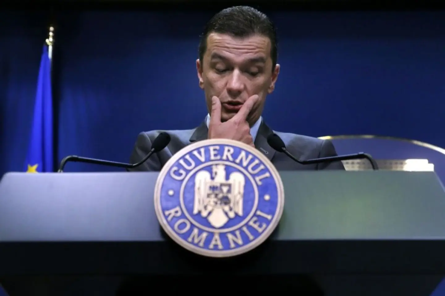 PSD din România a anunţat că-şi asumă răspunderea guvernării şi îl propune pe liderul său, Sorin Grindeanu, pentru funcţia de premier