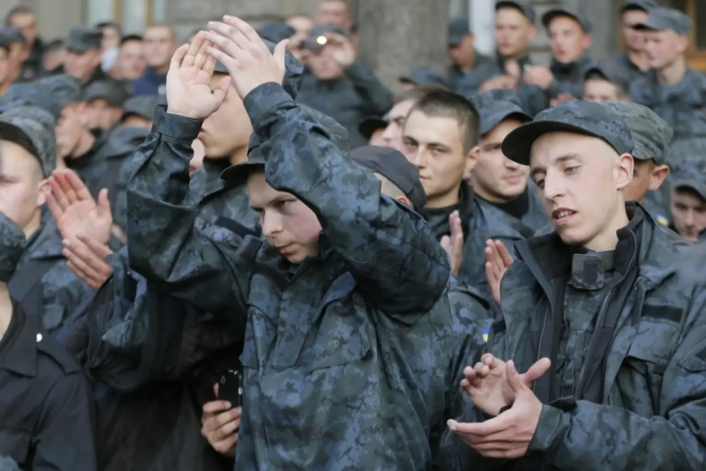 Comandantul unui regiment ucrainean a fost suspendat din funcție