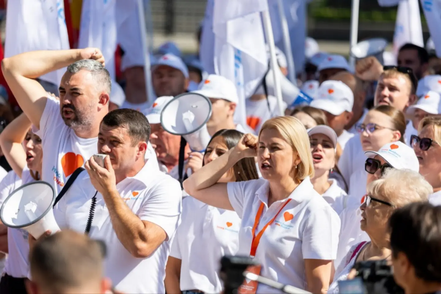 Statul poate limita activitatea unui partid în caz de pericol real pentru securitatea națională sau ordinea democratică