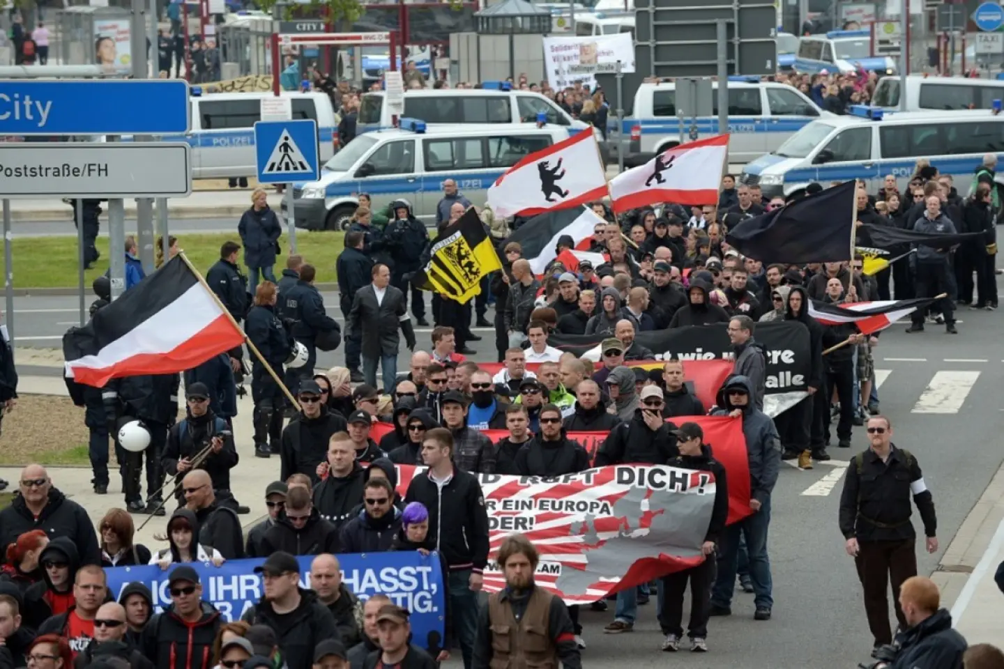 Român arestat în Germania, sub suspiciunea de complot pentru răsturnarea guvernului țării sale și instaurarea unui regim neonazist
