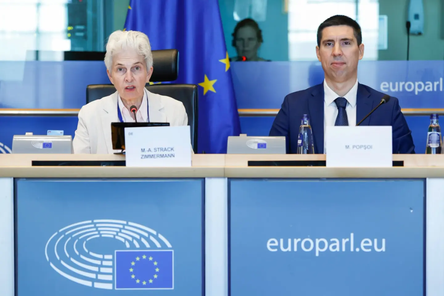 Dronele rusești, atacurile cibernetice și dezinformarea printre riscurile de securitate semnalate de Mihai Popșoi la Bruxelles