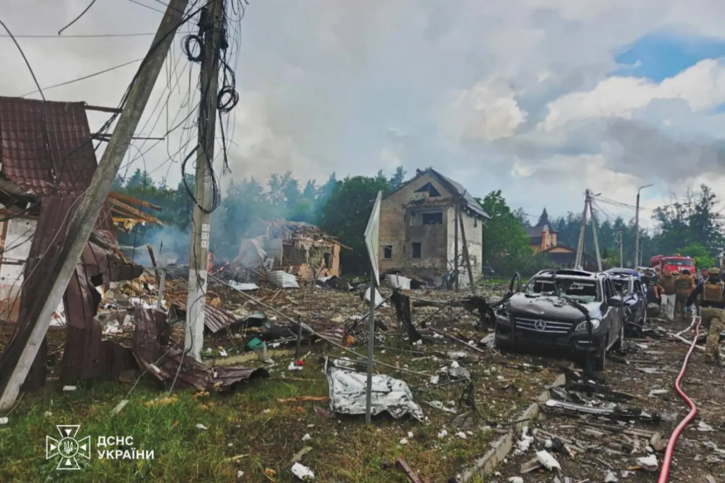 Zeci de victime într-un nou atac rusesc asupra Kievului și Sloviansk