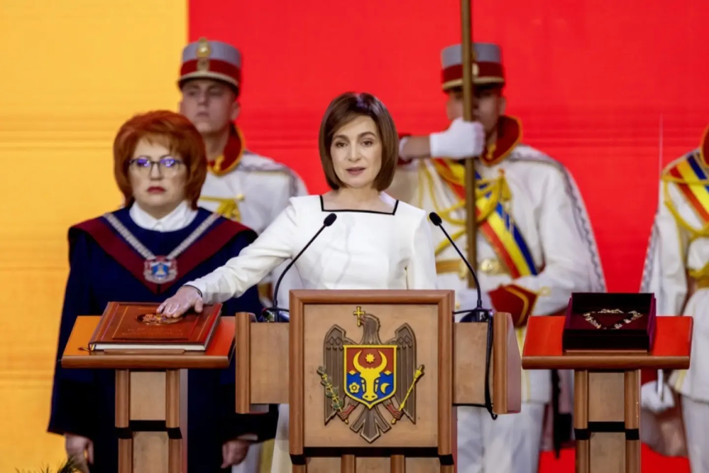Maia Sandu: Astăzi, Constituția consfințește alegerea noastră de a construi viitorul R. Moldova în UE