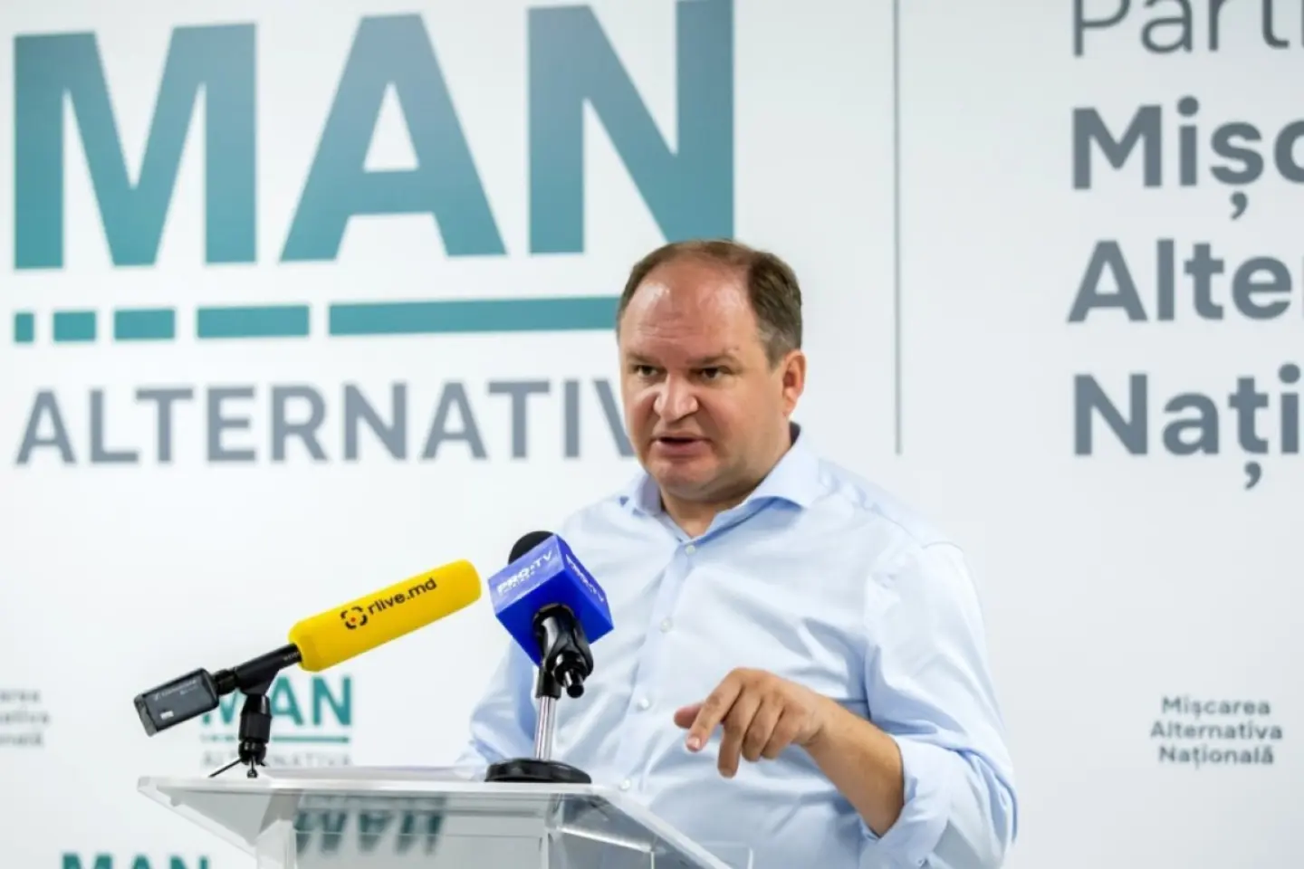 ZdG: Proces-verbal contravențional pe numele lui Ion Ceban. A utilizat abuziv pașaportul de serviciu