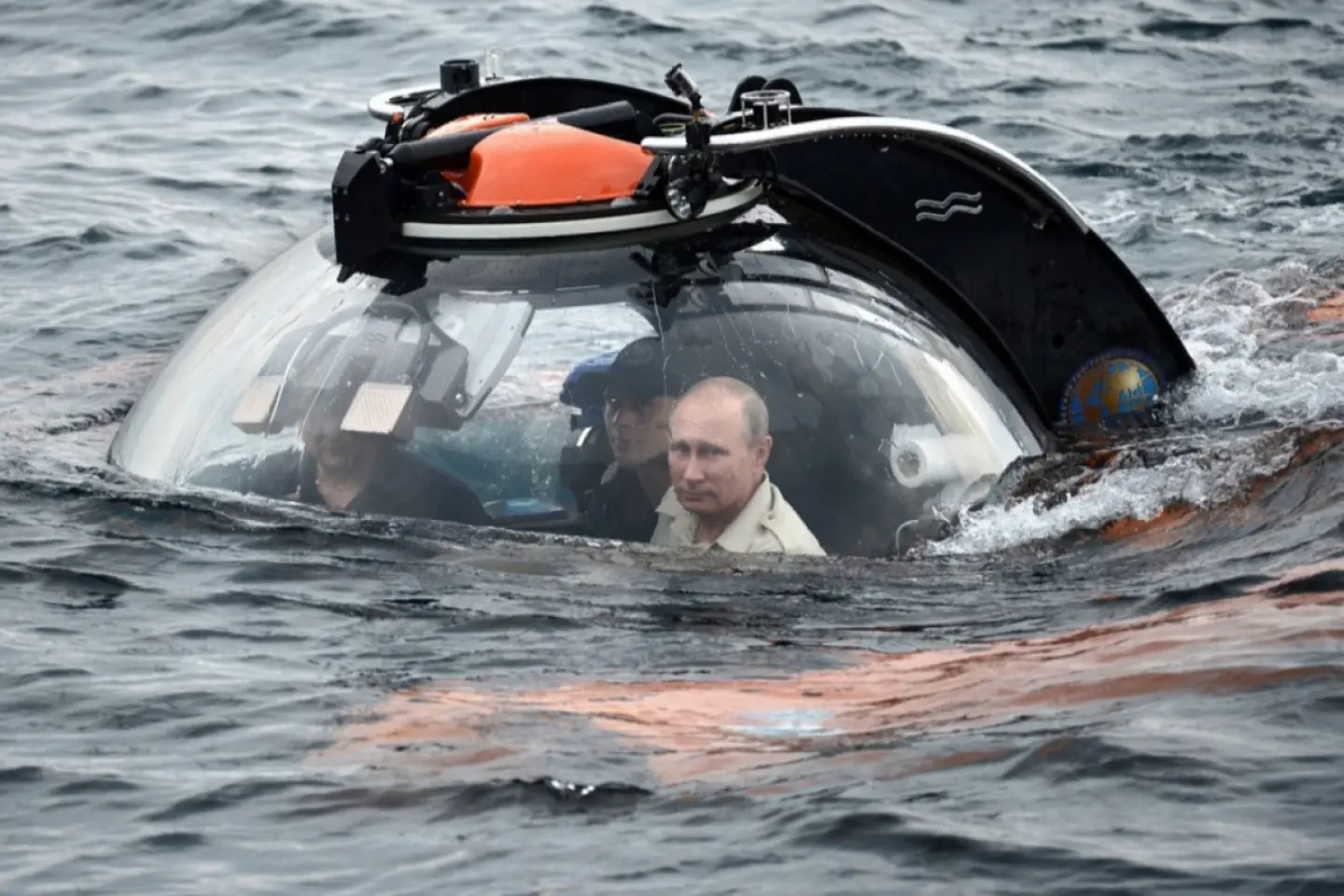 Drone ucrainene au scufundat în Marea Neagră o navă deținută de corporația nucleară de stat rusă Rosatom 