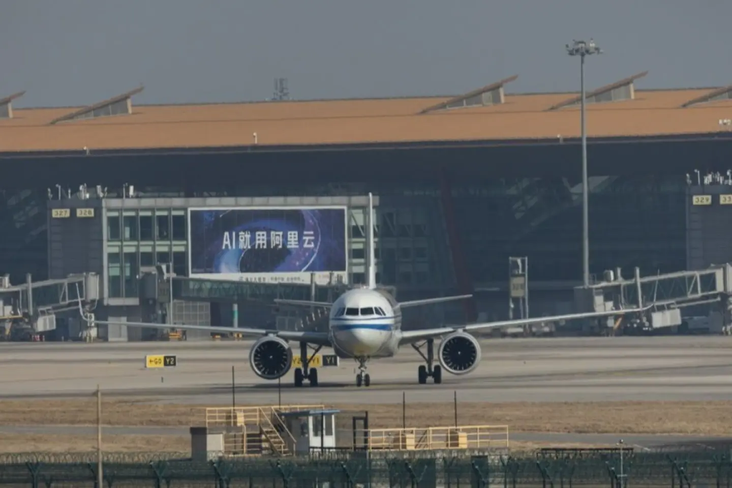 Zborurile directe între Bucureşti şi Beijing se reiau în septembrie