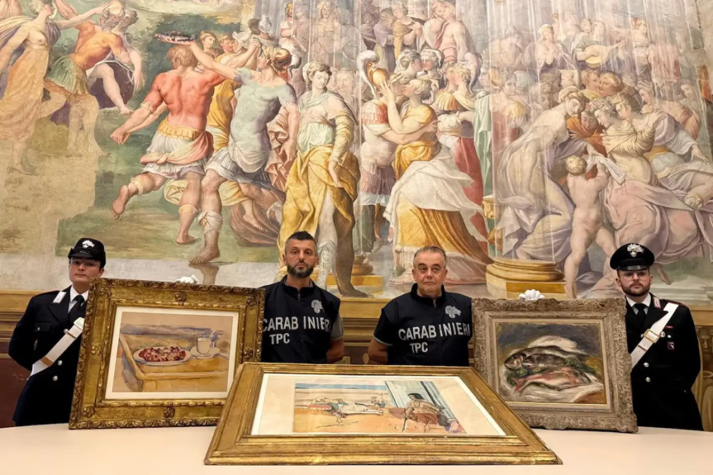 Cetățeni moldoveni, cercetați pentru furtul unor opere de artă, semnate de celebrii artiști Cézanne, Renoir, Matisse