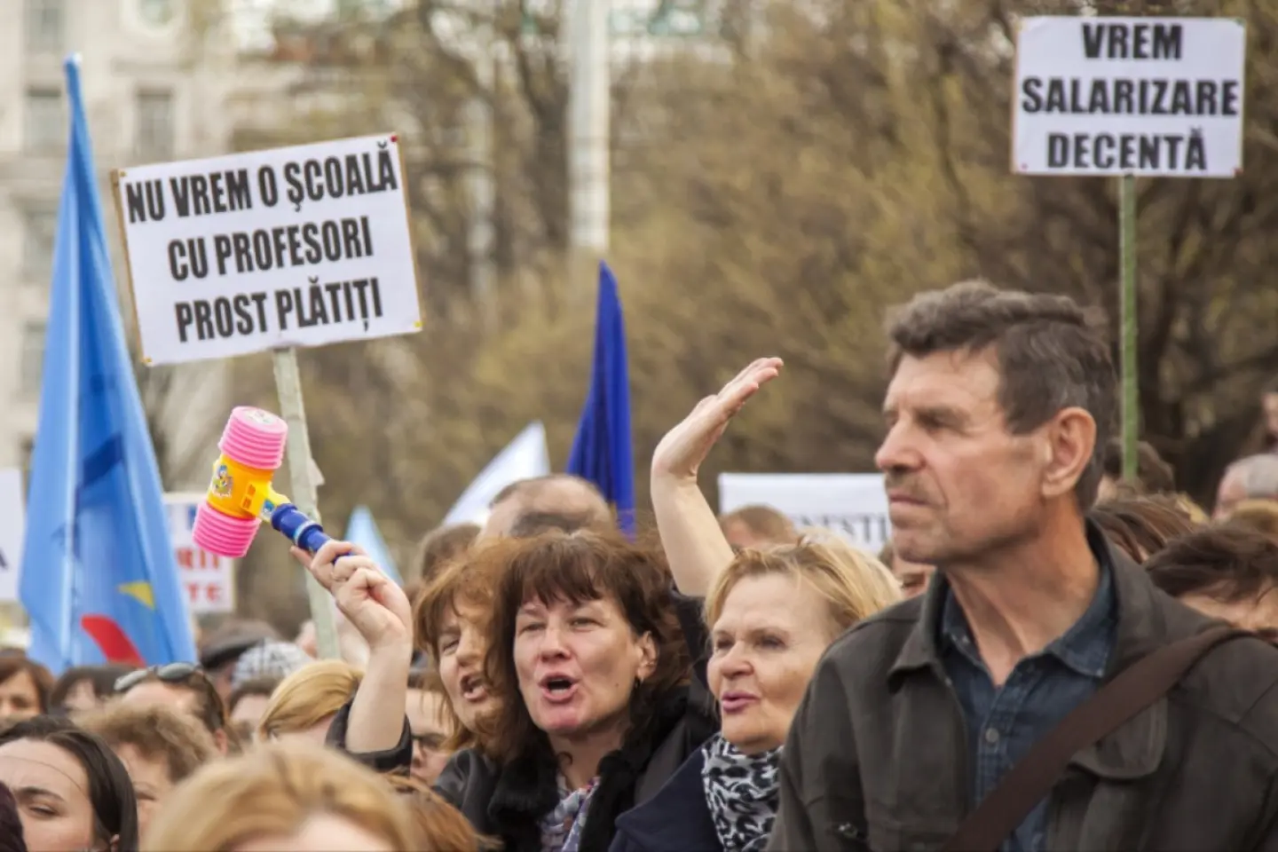 Sindicatele din învățământ pun presiune pe Guvern și anunță proteste pentru majorarea salariilor