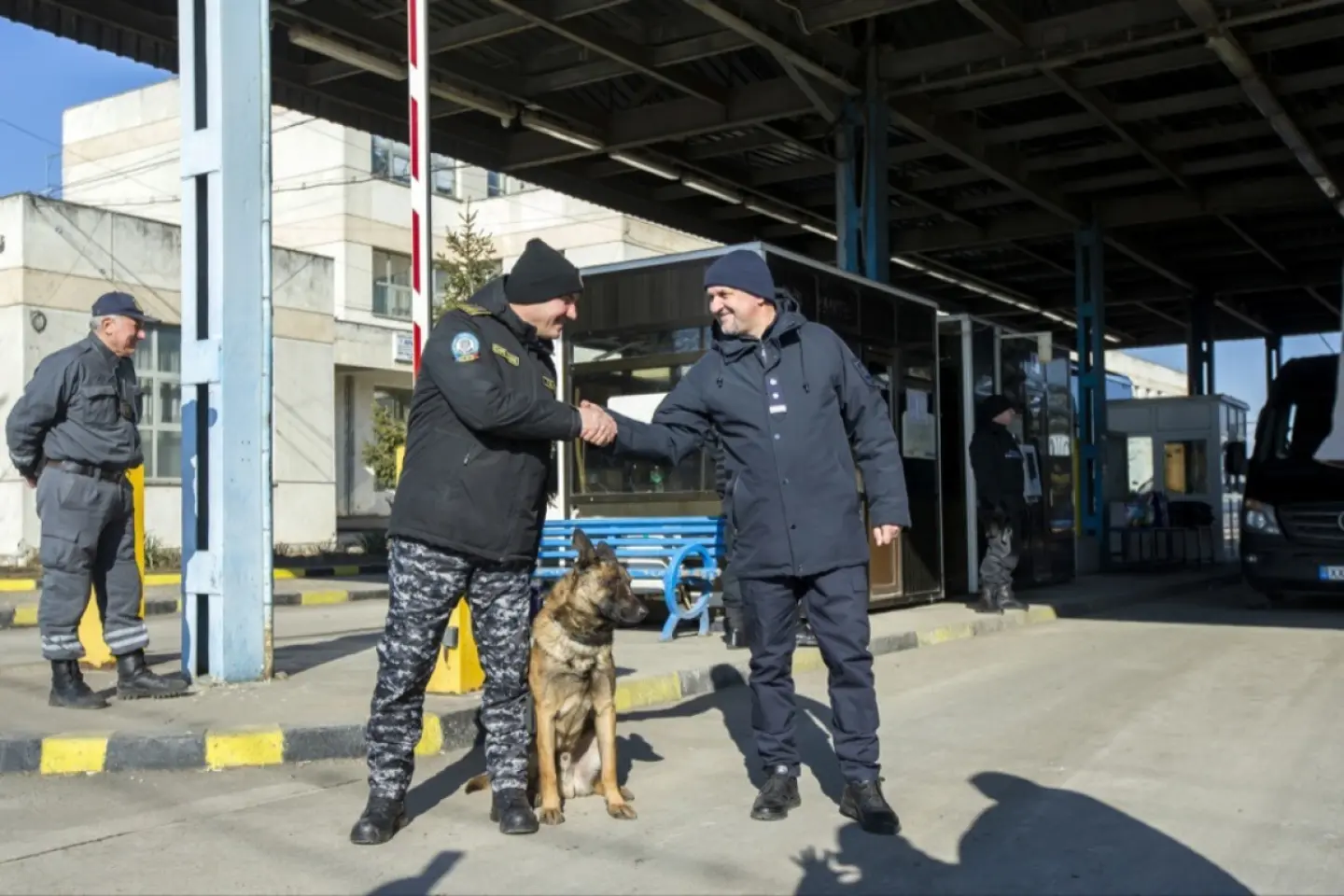 Doi cetăţeni turci care au încercat să intre ilegal în România au fost prinşi în urma unei operaţiuni comune a poliţiştilor de frontieră români şi din Republica Moldova