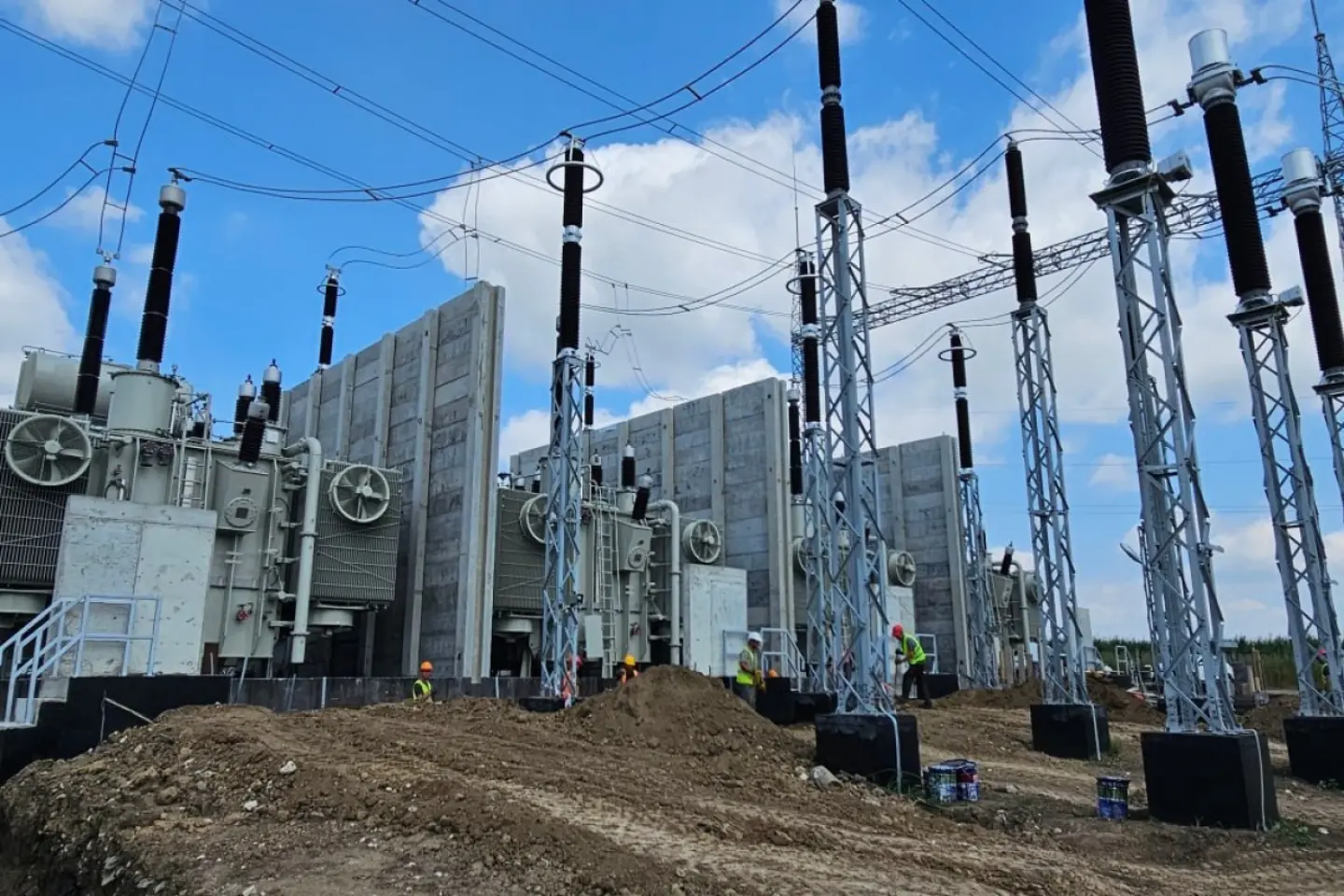 Starea de alertă, prelungită în sectoarele energetic și hidrologic