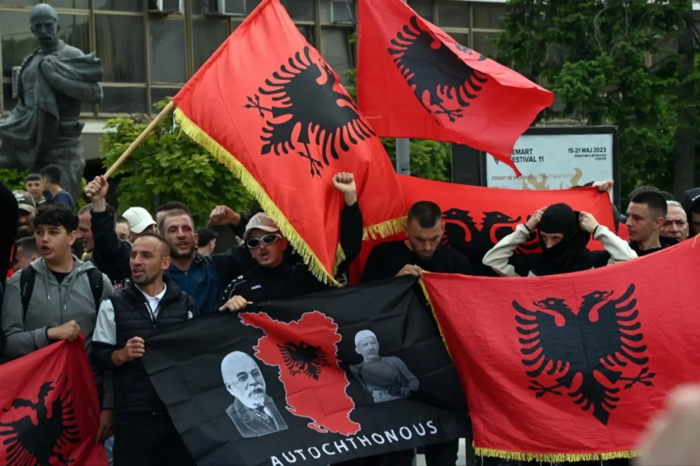 Demonstrații masive în Kosovo
