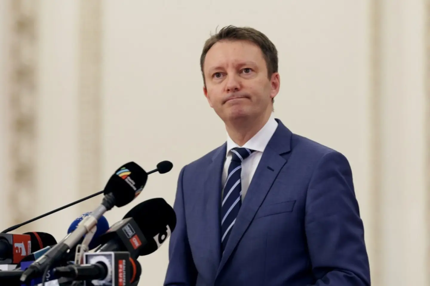 Premierul român desemnat, eurodeputatul PNL/PPE Siegfried Mureşan, și-a trimis în parlament programul de guvernare