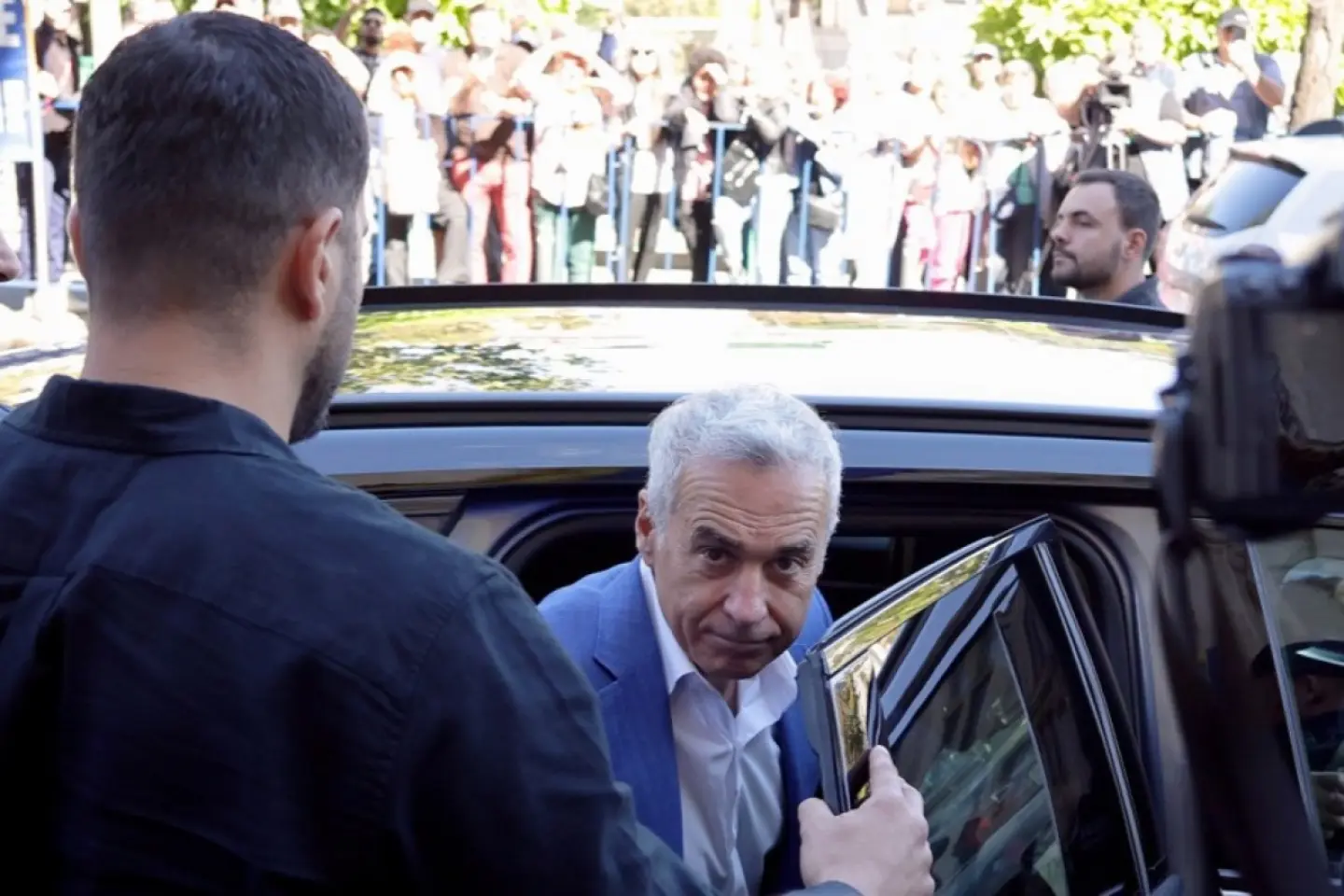 Fostul candidat, cotat drept pro-rus, la alegerile prezidenţiale din România Călin Georgescu - arestat preventiv pentru 30 de zile