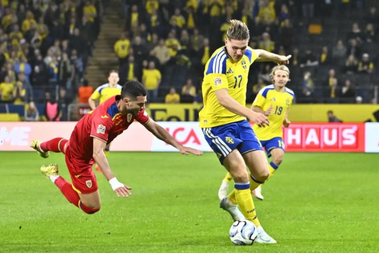 Echipa națională de fotbal a României joacă, la București, cu Suedia, o nouă partidă din  Liga Naţiunilor