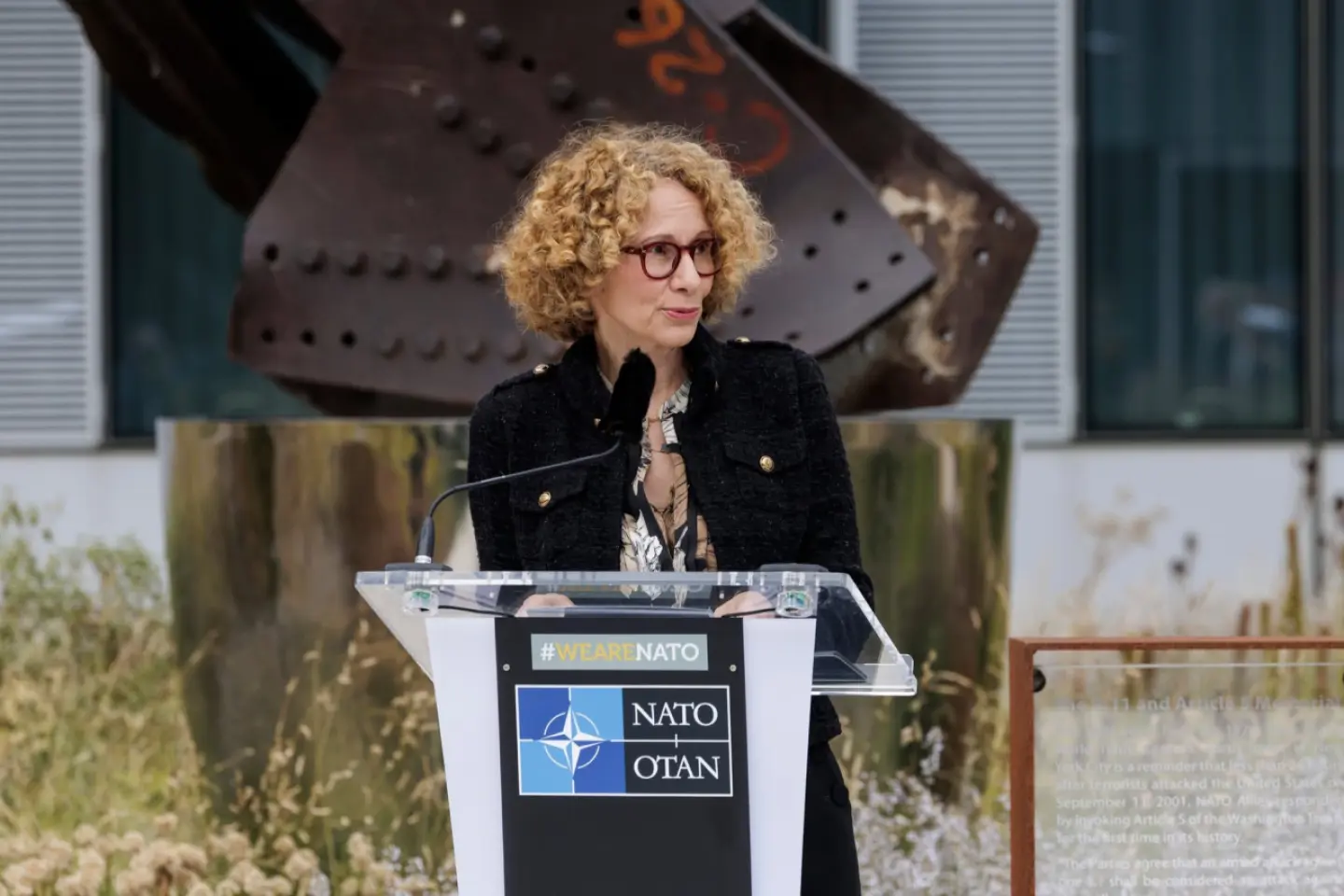 Secretarul General Adjunct al NATO, așteptat în vizită la Chișinău 