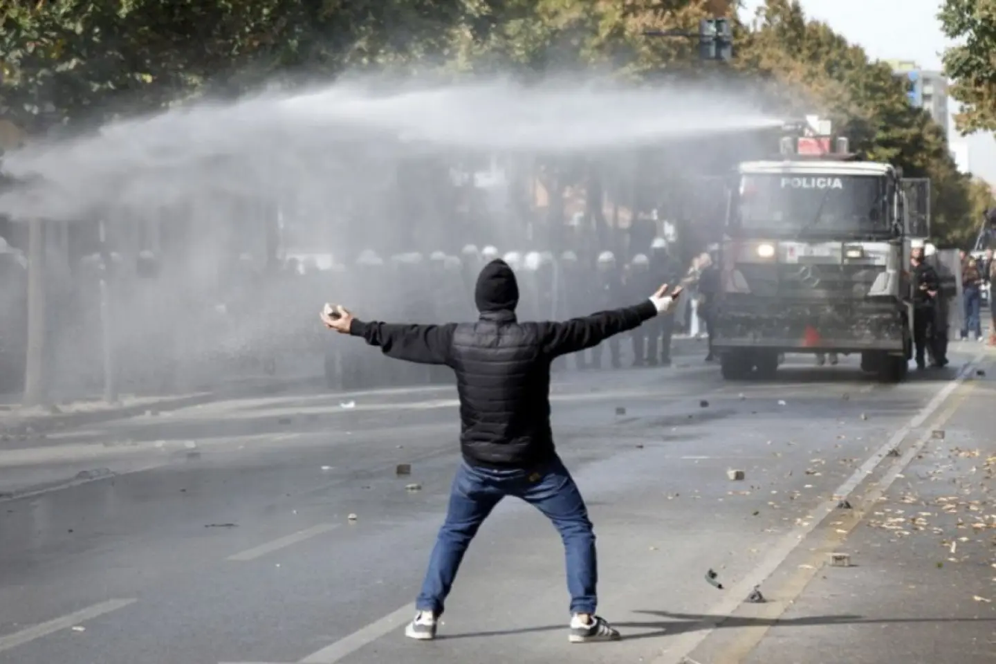 Proteste violente în Albania