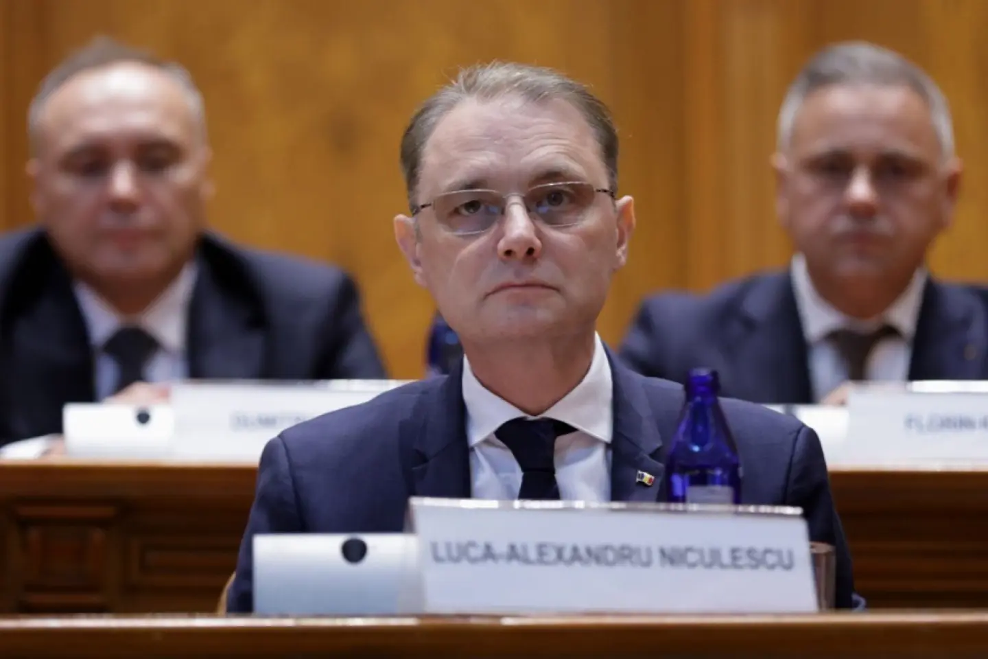 Parlamentul României a votat învestirea guvernului Luca Niculescu
