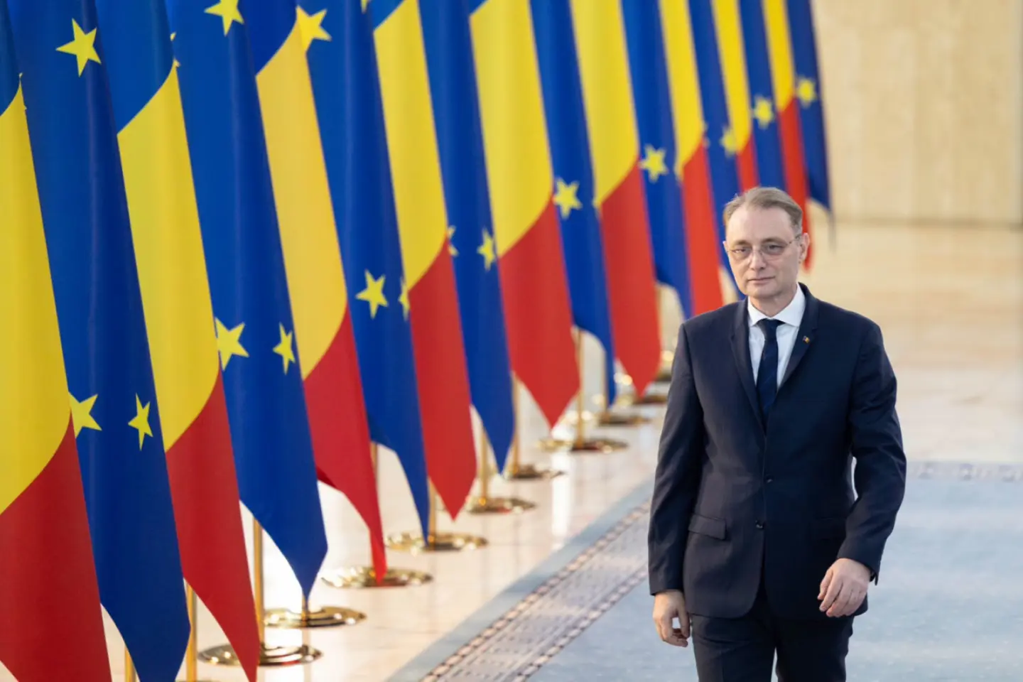 Luca Niculescu va efectua prima sa vizită externă în calitate de premier al României la Chișinău